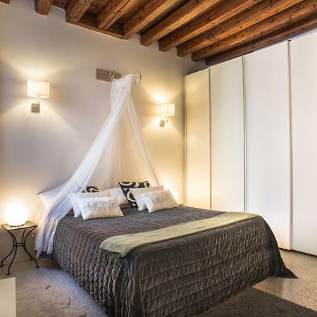 Terrazzina - Romantic Pied A Terre At The Heart Of Cannaregio District Венеция Экстерьер фото